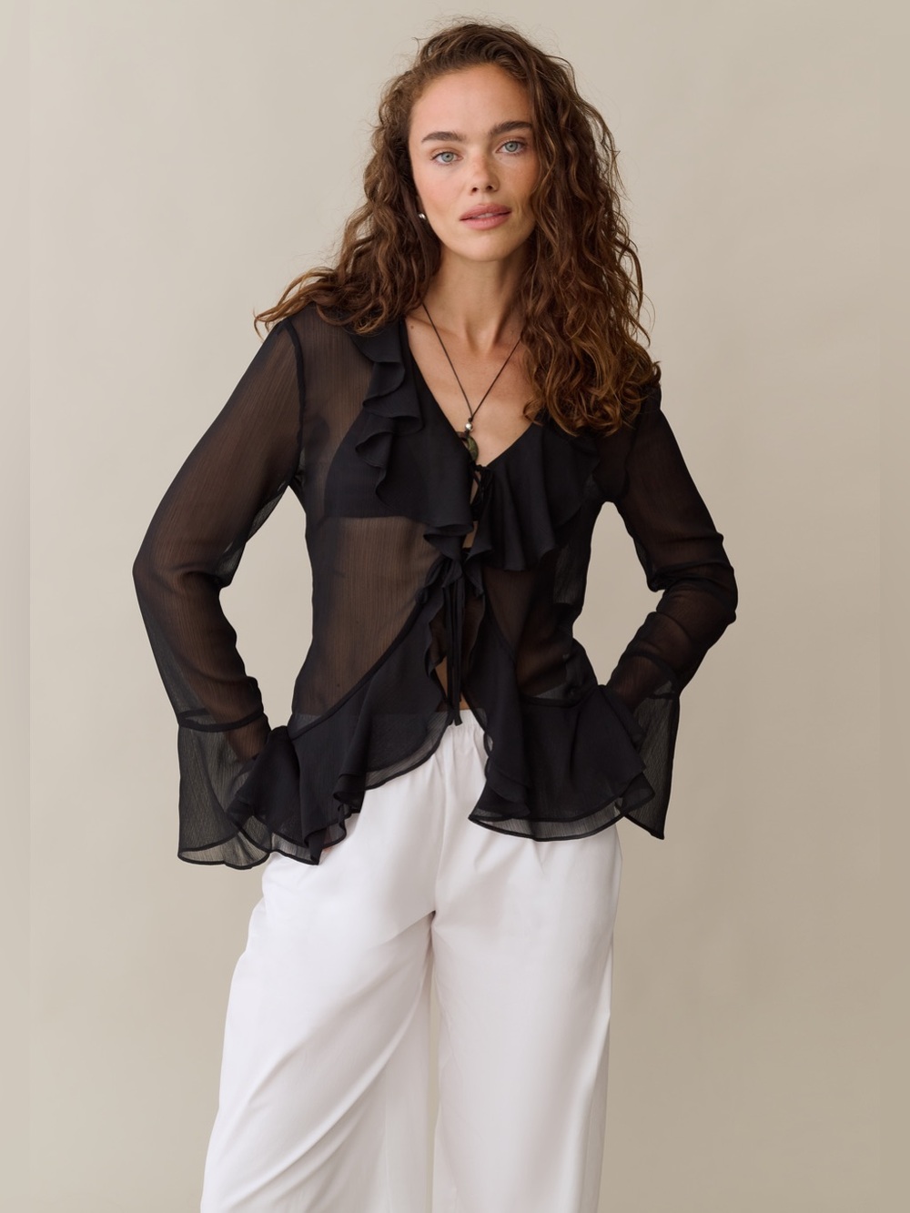 NWT kourt Anessa Top size 2 Black ruffle long sleeve few moda